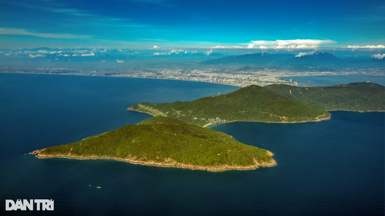 Bay trực thăng ra biển Đông 16km ngắm toàn cảnh TP Đà Nẵng - 5