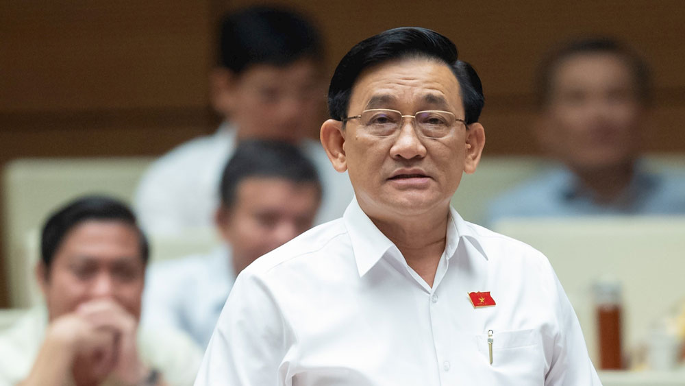 Đại biểu Trần Quốc Tuấn (Đoàn Trà Vinh).