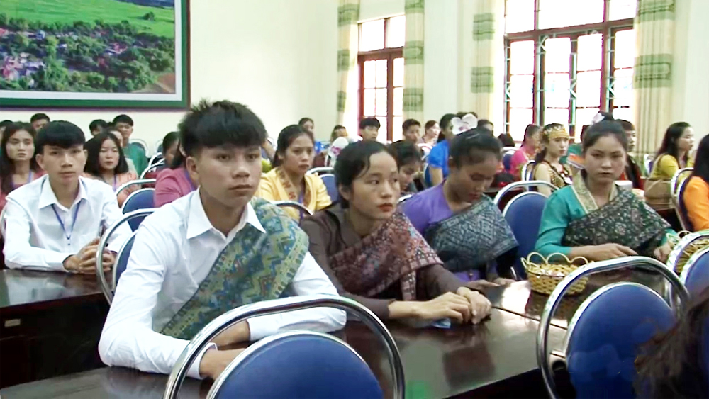 Regulations on policies to support training and education for Lao students studying abroad