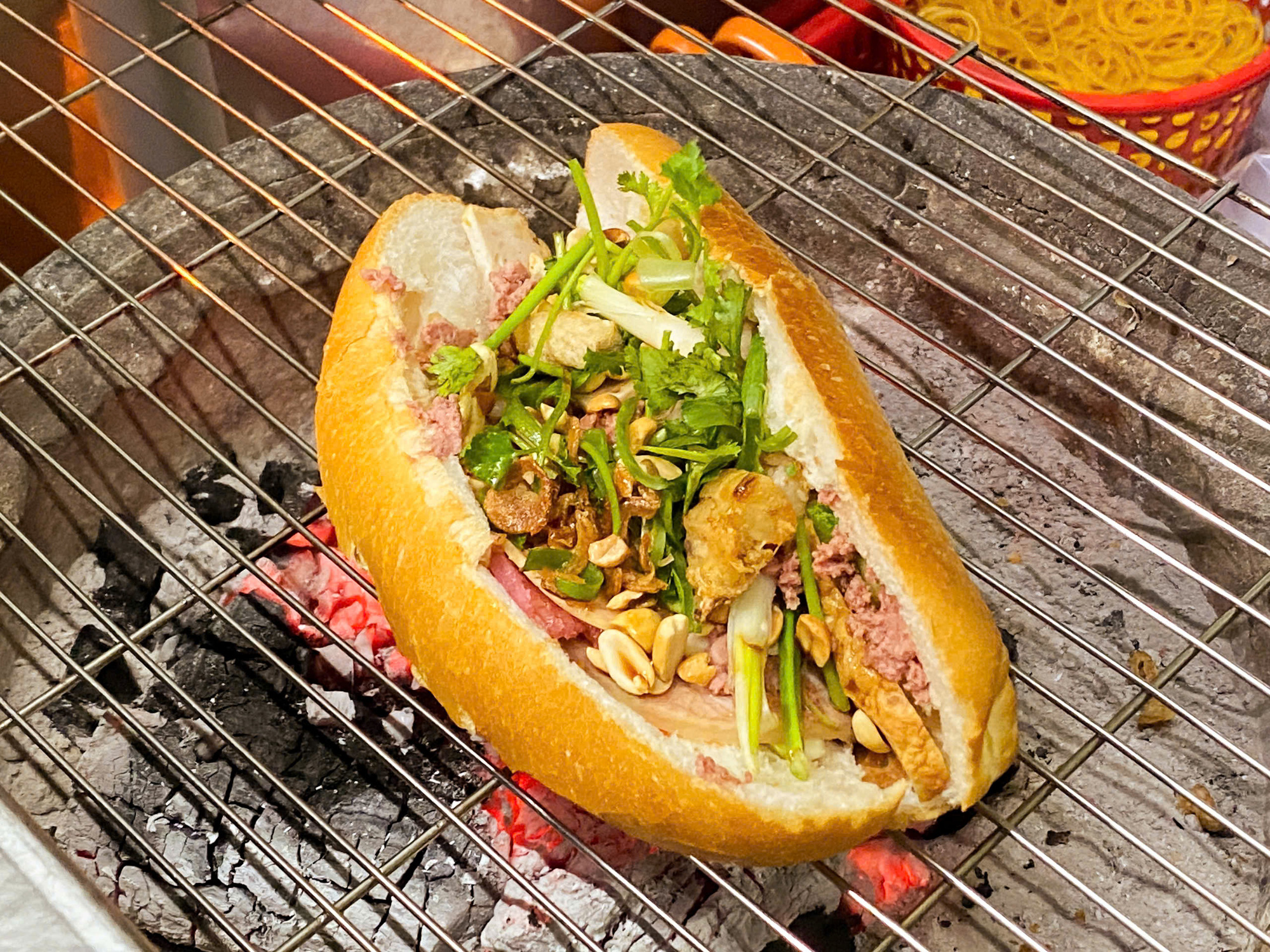 Có một tiệm bánh mì chờ đợi ở Bình Dương - Ảnh 3.