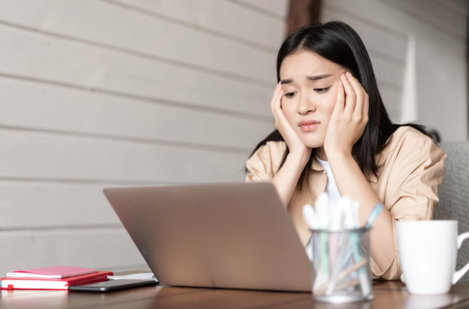 El cáncer de ovario es actualmente una enfermedad que padecen muchas mujeres jóvenes, lo que les genera preocupación no sólo por su salud sino también por su capacidad de concebir en el futuro. Foto: Freepik