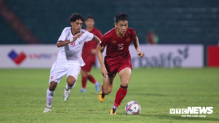 U23 Vietnam vs U23 Singapore.