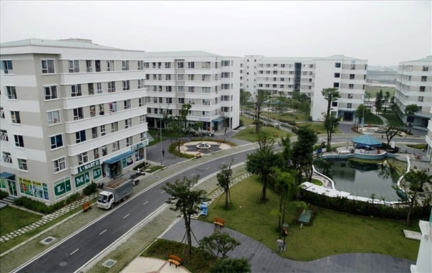 Delay in issuing documents guiding the implementation of the law has caused many social housing projects to be suspended, picture 1