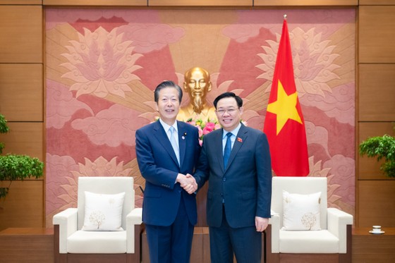 National Assembly Chairman Vuong Dinh Hue and Chairman of the Japanese Komeito Party Yamaguchi Natsuo. Photo: VIET CHUNG