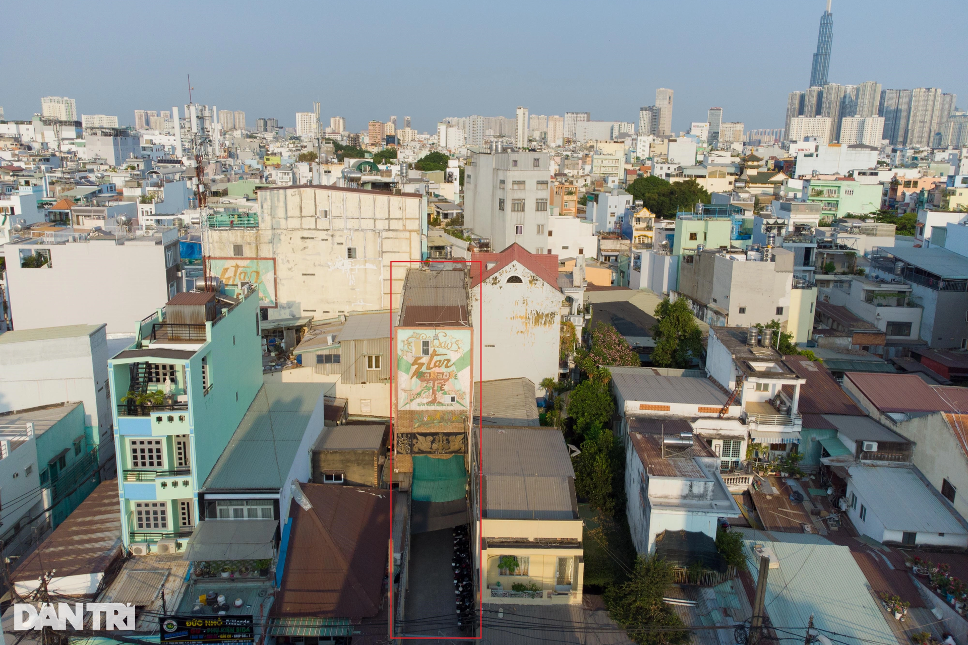 Images de maisons coûtant un demi-milliard de VND/m2 ou vendues aux enchères à plusieurs reprises sans succès photo 10