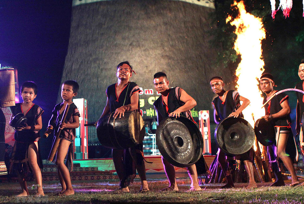 Kon Tum se prépare pour la semaine culturelle et touristique 2024 image 1