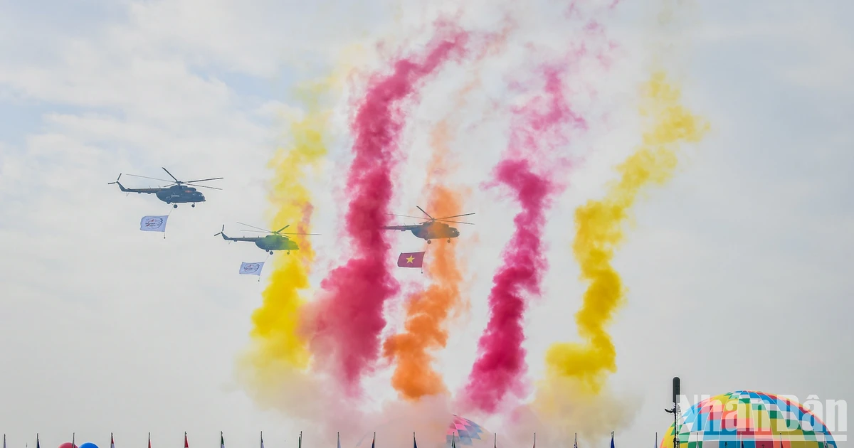 [Foto] Impresionante ceremonia de ensayo de la Exposición Internacional de Defensa de Vietnam 2024