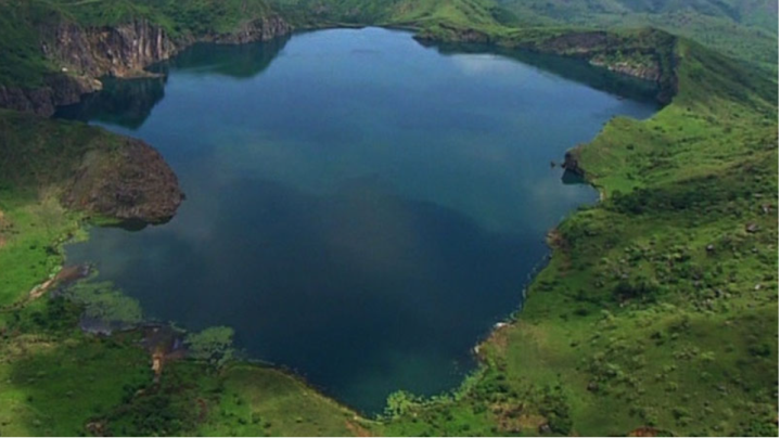 Un lago extrañamente pintoresco, pero que una vez mató a casi 2.000 personas en una noche - 3