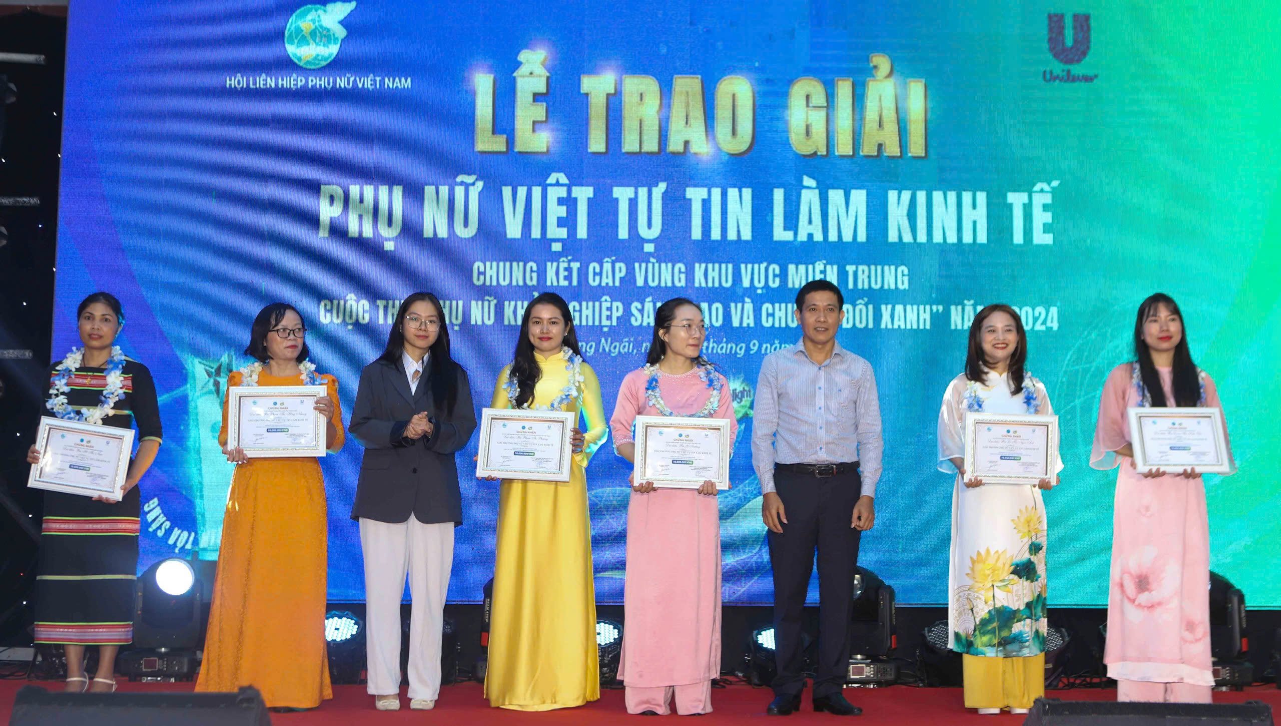 Hệ sinh thái dinh dưỡng từ nông sản xanh giành giải đặc biệt Cuộc thi phụ nữ khởi nghiệp cấp Vùng miền Trung năm 2024- Ảnh 7.