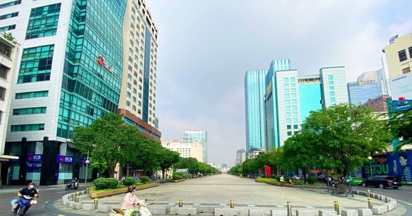 Vehicles banned on some central streets of Ho Chi Minh City on weekends