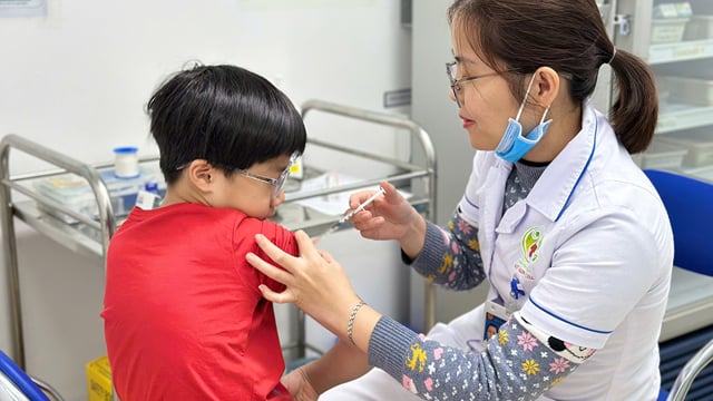 Hà Nội tiếp tục tiêm vaccine sởi cho trẻ từ 1 đến 5 tuổi