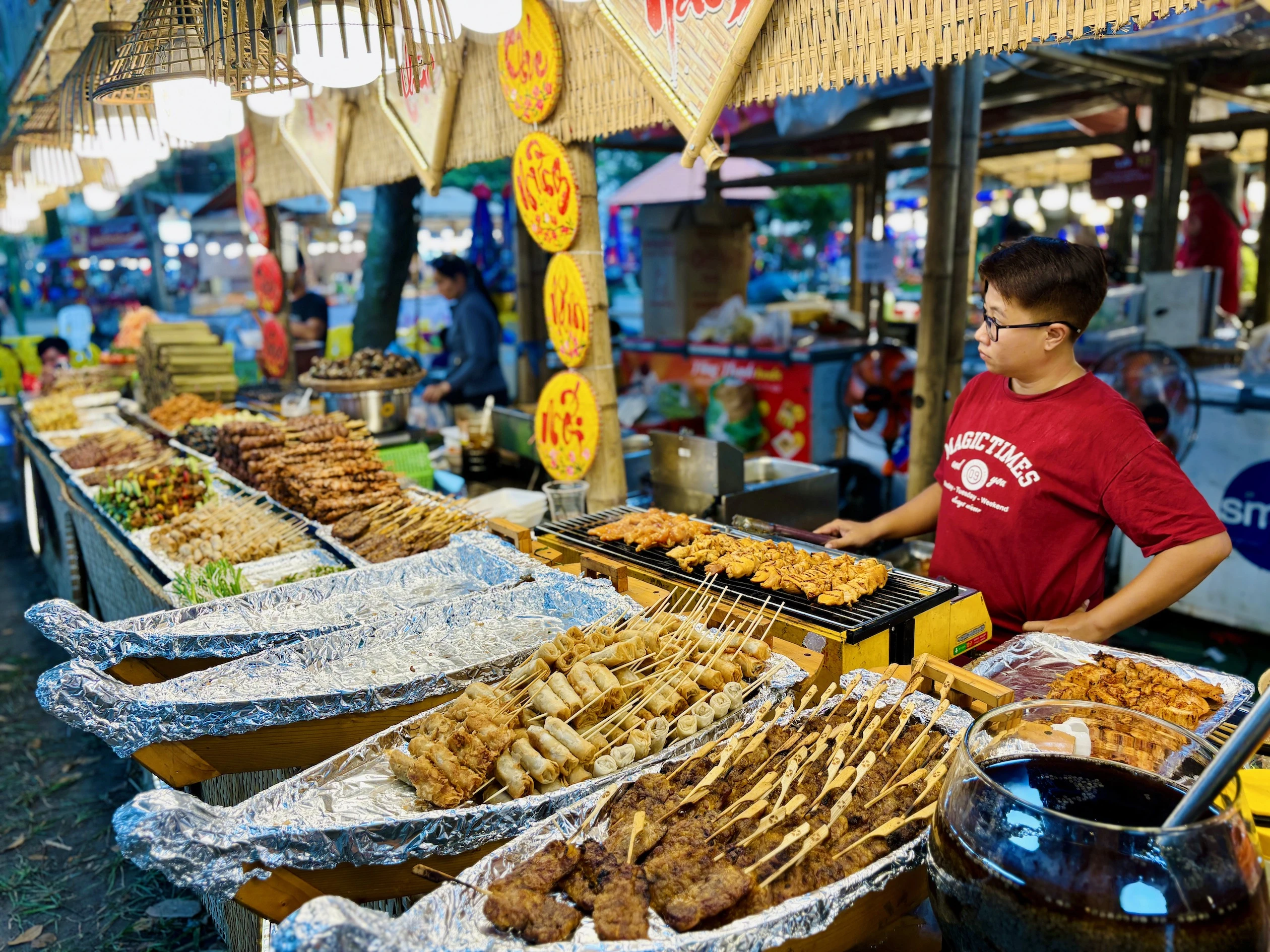 'Thiên đường' món ngon thu hút người dân TP.HCM trong Lễ hội Tết Việt- Ảnh 2.