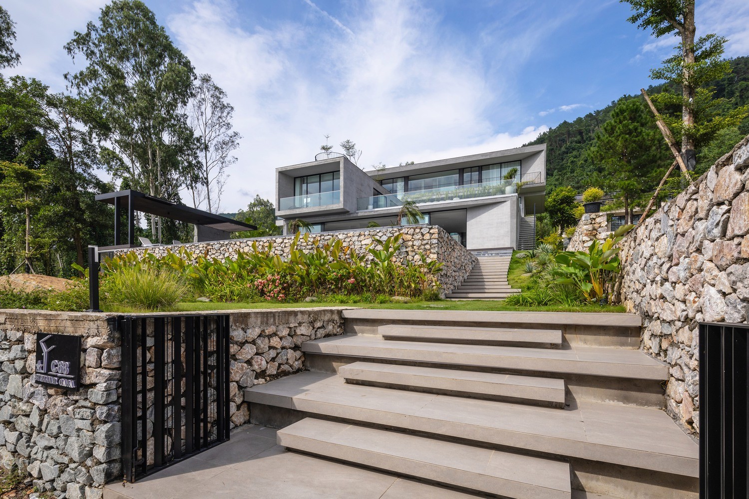 Pintoresca villa en la ladera gracias a una arquitectura única foto 5