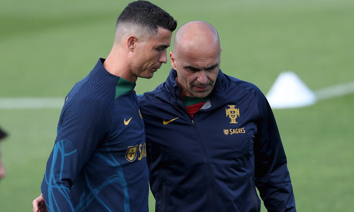 HLV Bồ Đào Nha ca ngợi tinh thần đồng đội của Ronaldo