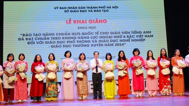 Nâng chất giáo viên dạy tiếng Anh