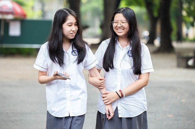 Hanoi students finished their 10th grade exams on the afternoon of June 12. Photo: Tung Dinh