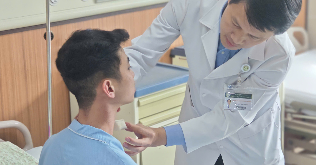 Cirugía de fractura compleja de columna cervical a través de una incisión de solo 1 cm