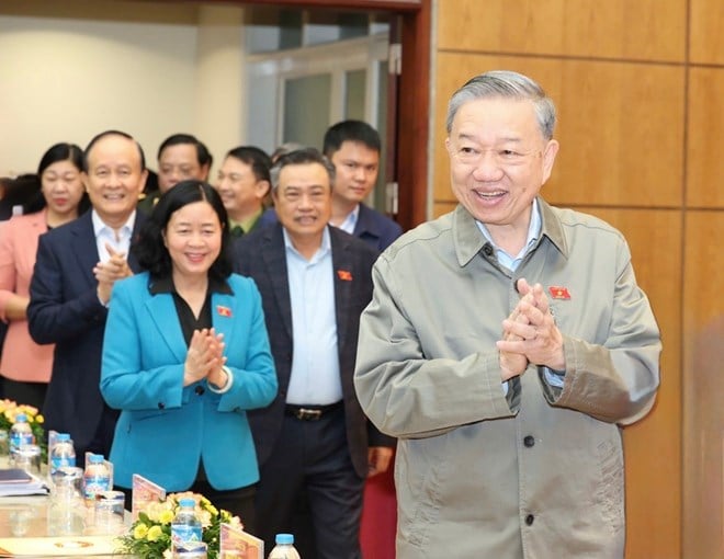 Generalsekretär To Lam trifft Wähler in Hanoi