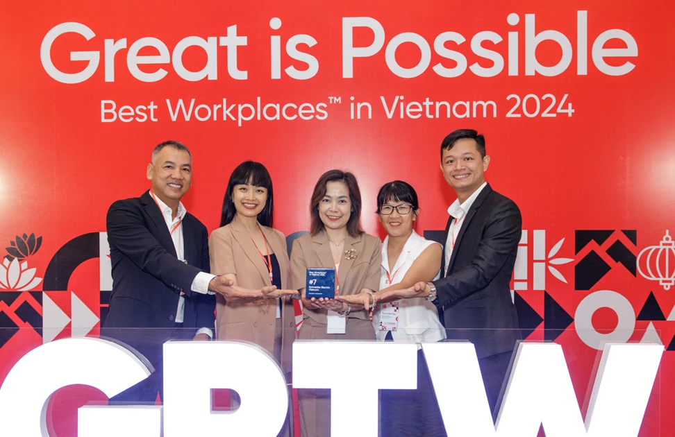 Por primera vez, Schneider Electric Vietnam fue honrado con el premio al Mejor Lugar de Trabajo.