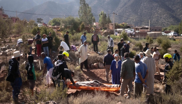 Dân làng Morocco than khóc sau trận động đất tàn phá nhà cửa