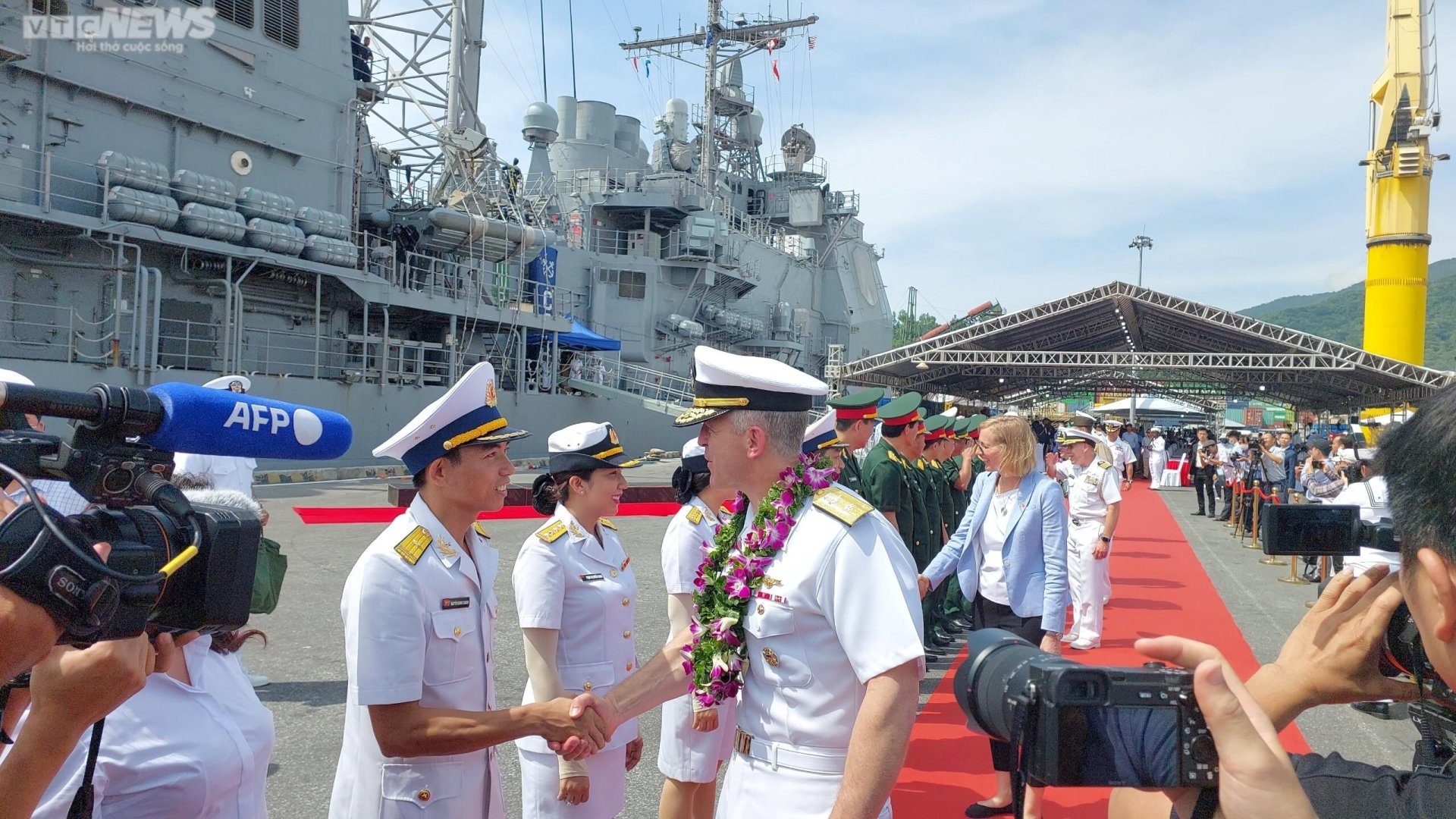 Buques de la Armada de EE.UU. comienzan operaciones en Da Nang - 1