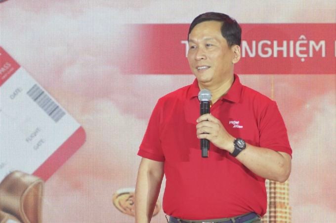 Le PDG de Vietjet, Dinh Viet Phuong, a prononcé le discours d'ouverture lors de l'événement de lancement de Vietjet SkyJoy. Photo : Vietjet