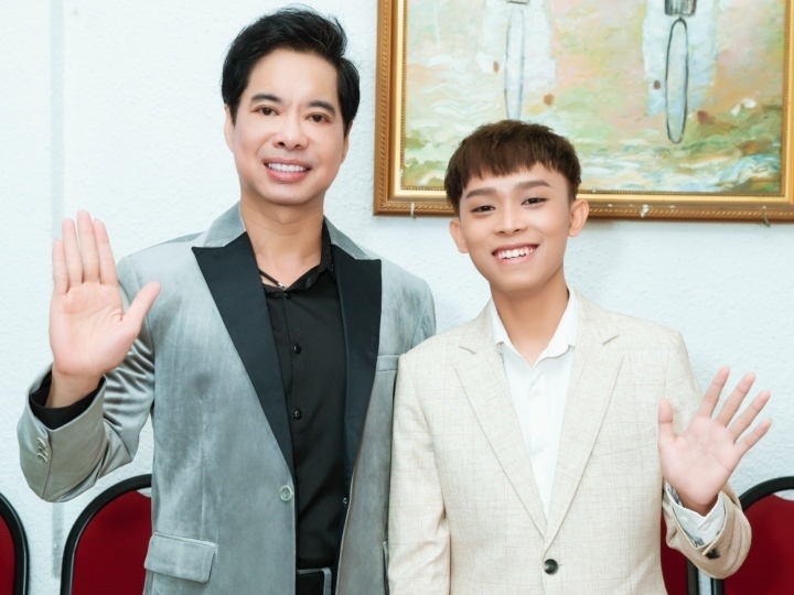 How are Ho Van Cuong and Phi Nhung's three adopted artistic daughters doing now? - 1