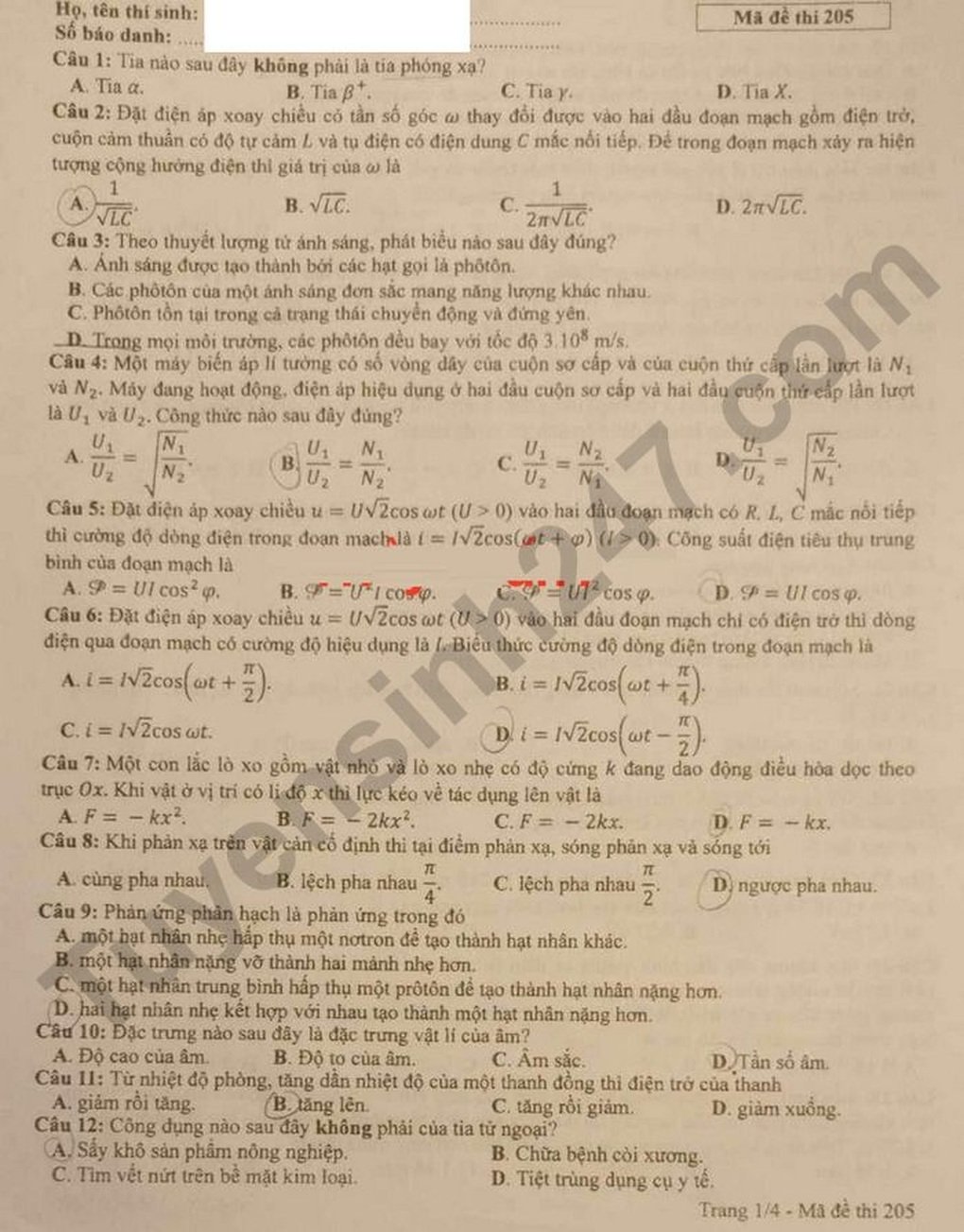 Cập nhật đề thi vật lý, hóa học, sinh học kỳ thi tốt nghiệp THPT - 11