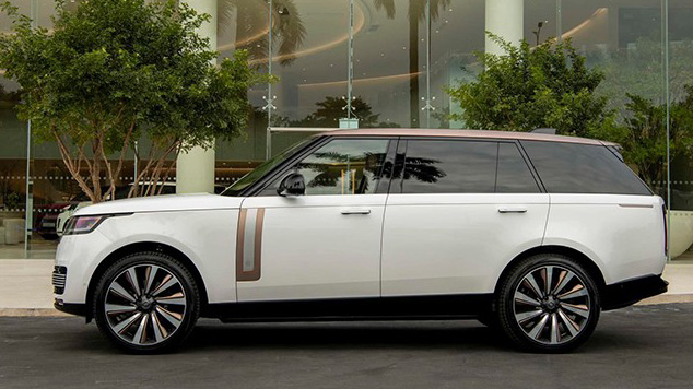 Range Rover SV is priced from 168 billion VND in Vietnam, picture 1