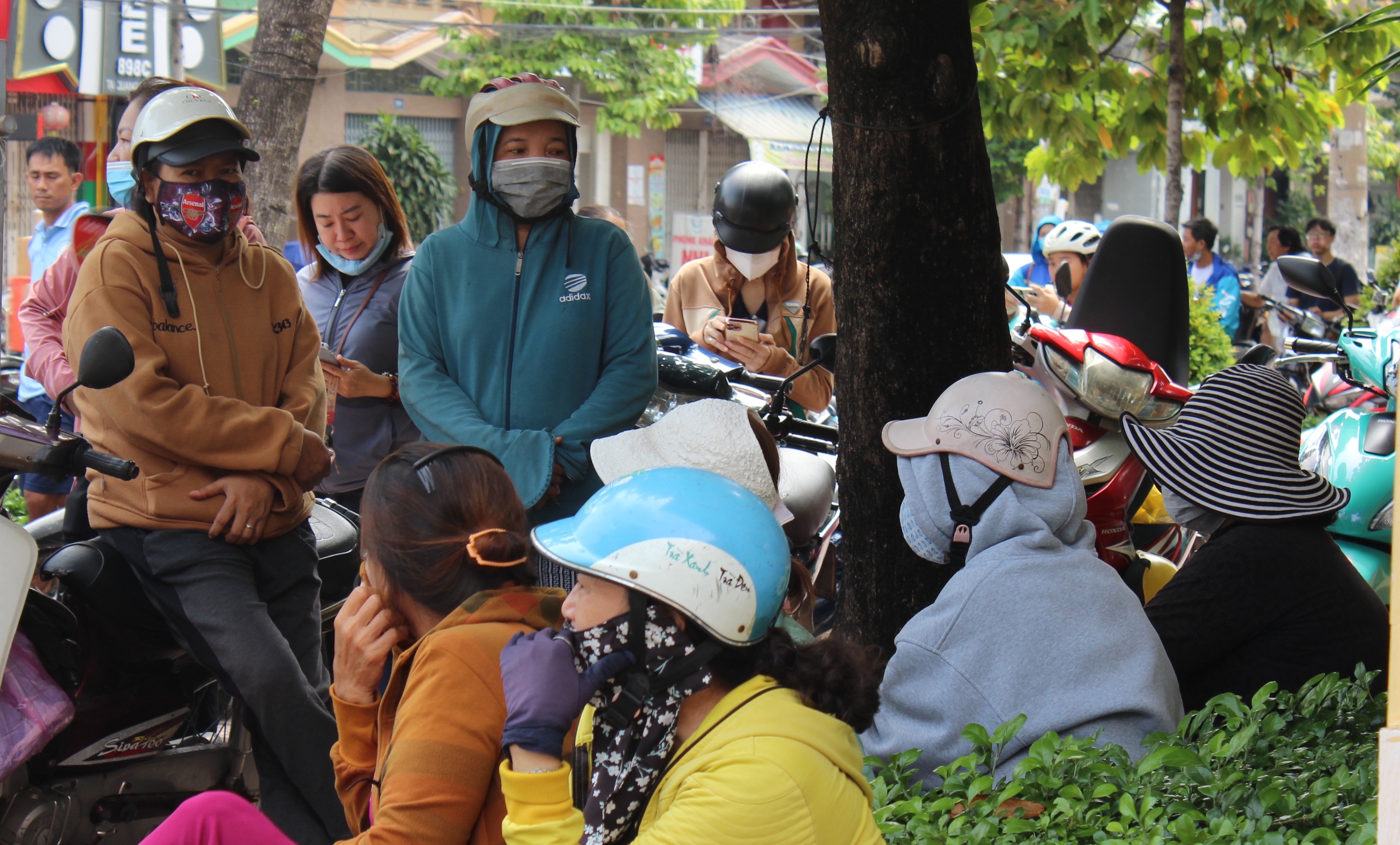 Ngày gia đình Việt Nam: Mẹ học lớp 3 mong con vào ĐH, một đời bình an- Ảnh 3.