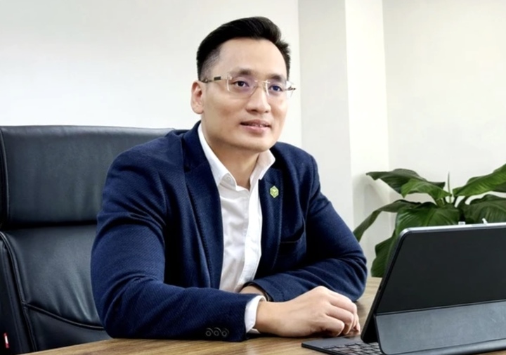 Herr Duong Van Bac.