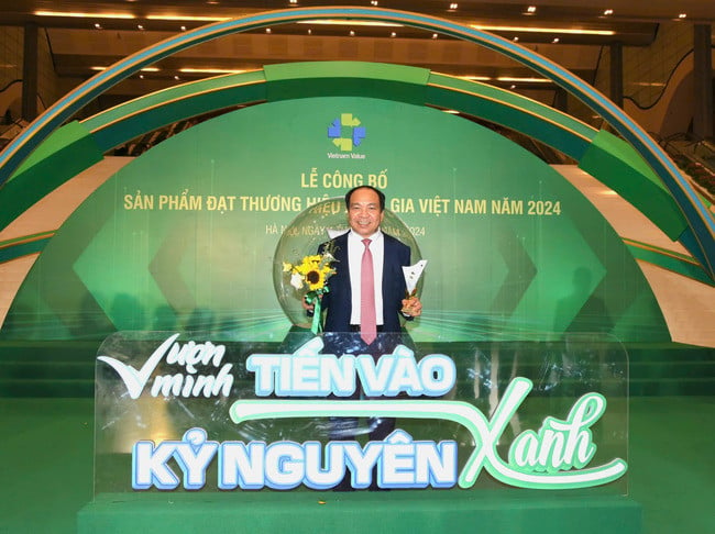 Traphaco vinh dự đón nhận danh hiệu Thương Hiệu Quốc Gia Việt Nam 2024 cho 8 thương hiệu sản phẩm