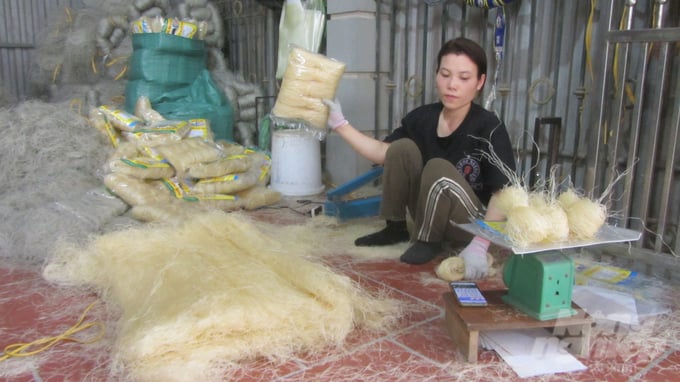 This year, the price of cellophane noodles in the Tet market has increased due to the increase in raw material prices. Photo: Hai Tien.