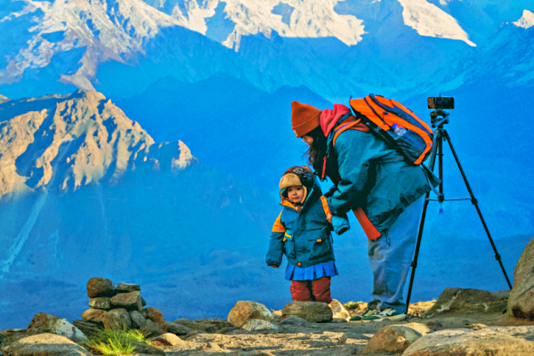 9X Vietnam 18 días llevando a un niño de 3 años escalando una montaña y cruzando un paso cubierto de nieve en Pakistán