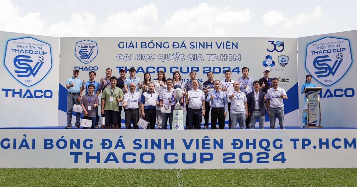 Impressive opening ceremony of HCM City National University student football tournament