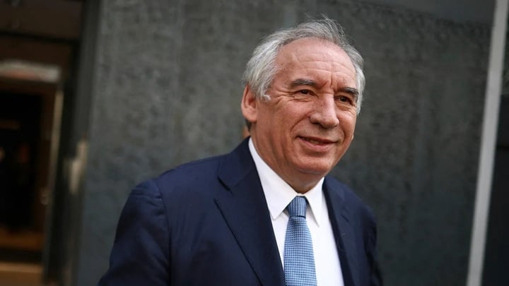 Señor François Bayrou.