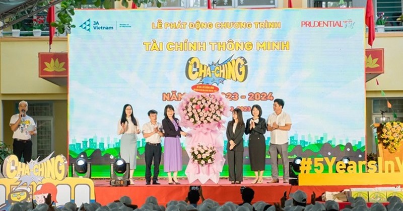 Des enseignants passionnés apportent des connaissances financières aux enfants vietnamiens