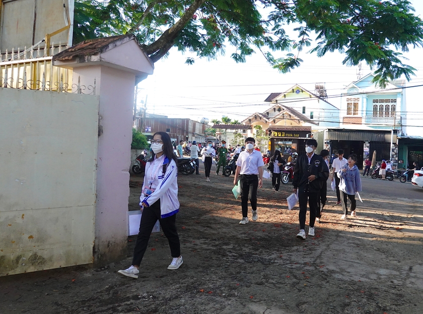 ผู้สมัครกว่า 14,000 คนในจังหวัดซาลายเข้าสอบรับปริญญามัธยมศึกษาตอนปลายประจำปี 2023 อย่างเป็นทางการแล้ว ภาพที่ 5