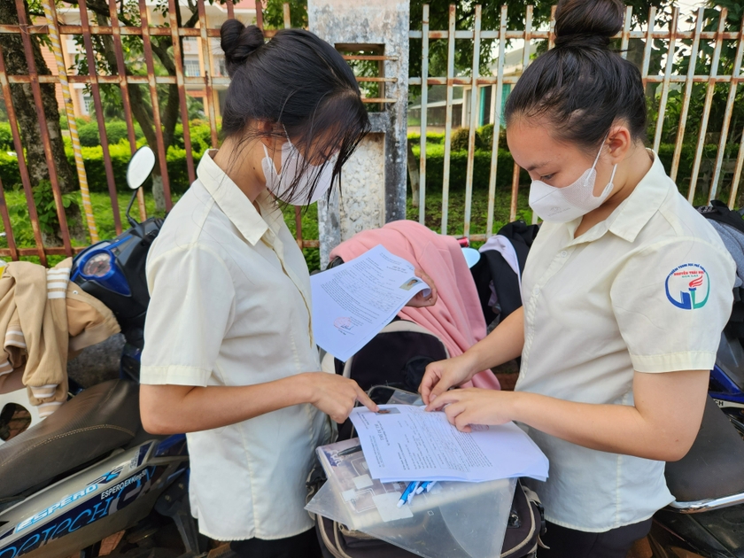 ผู้สมัครกว่า 14,000 คนในจังหวัดซาลายเข้าสอบรับปริญญามัธยมศึกษาตอนปลายประจำปี 2023 อย่างเป็นทางการแล้ว ภาพที่ 8