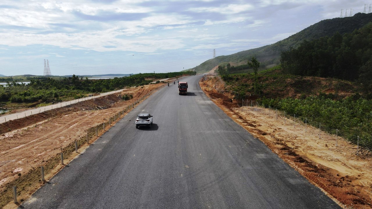 Hình hài cao tốc Bắc - Nam qua tỉnh Hà Tĩnh- Ảnh 8.