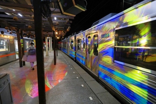 A special night experience with the digital art train