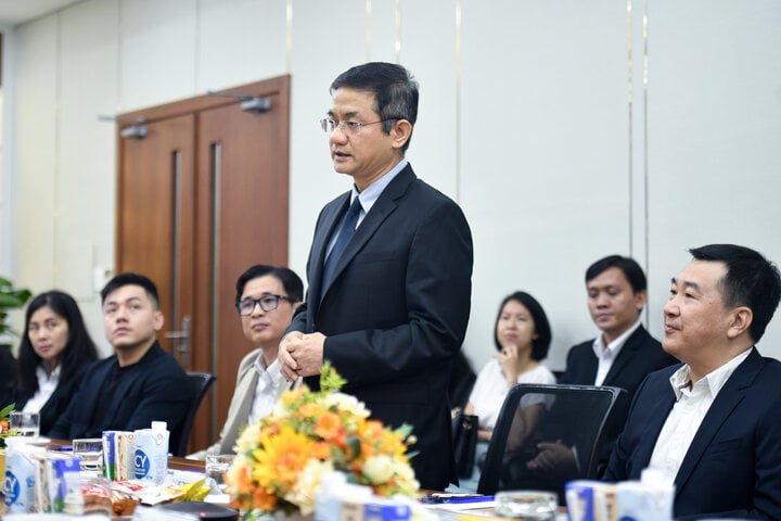 M. Nguyen Quang Tri, PDG de Vinamilk, a parlé des orientations de la coopération stratégique lors de la cérémonie de signature. (Photo : Vi Nam)