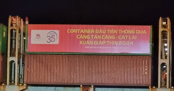 Đón 7 chuyến tàu container trong đêm giao thừa tại Cảng Tân Cảng Cát Lái