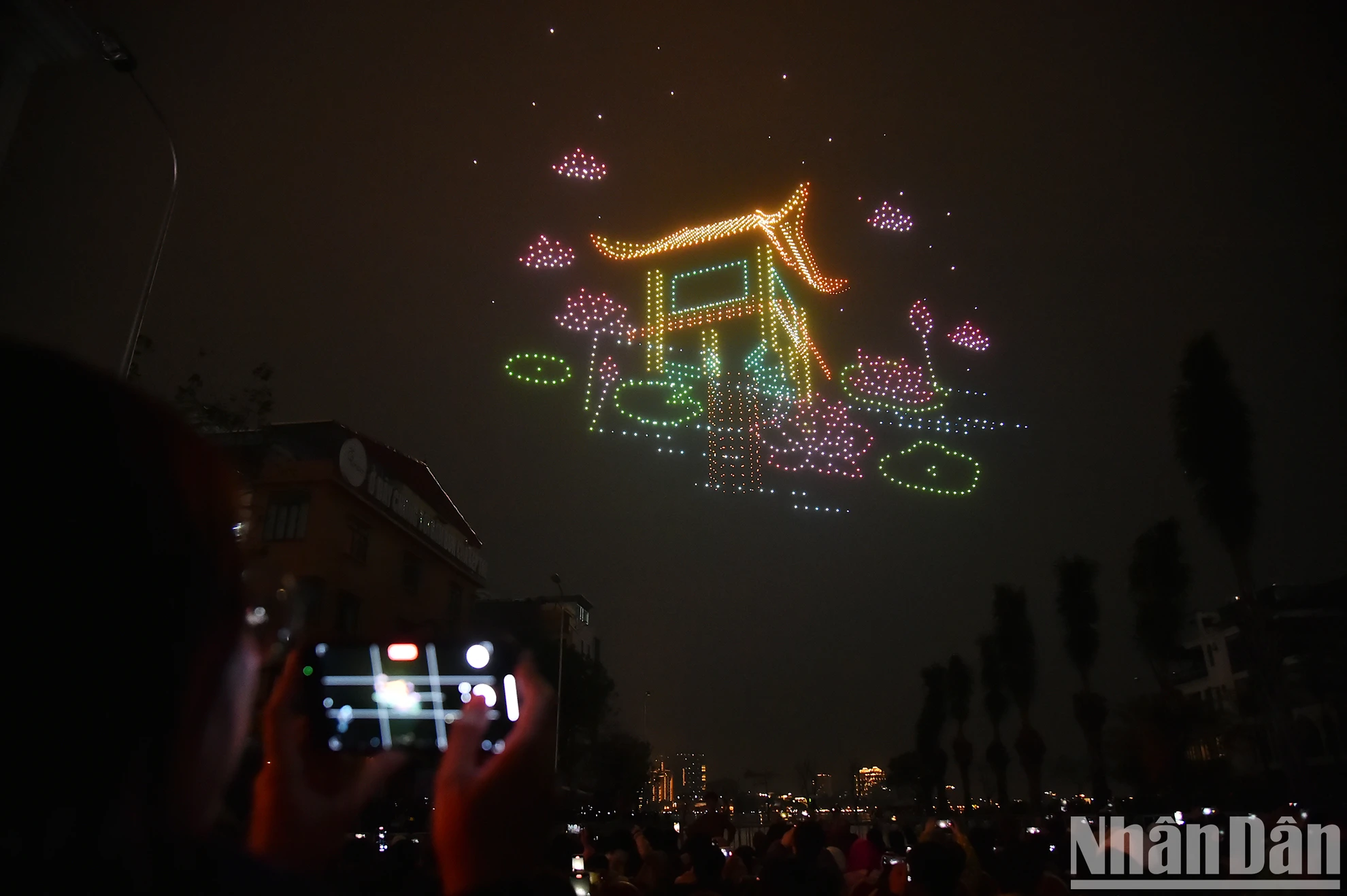 [사진] 화려한 조명으로 지압씬 2024년 새해 맞이 사진 1