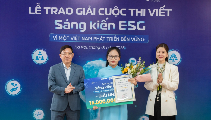 Dan Tri Newspaper verleiht Schreibwettbewerb der ESG-Initiative für ein nachhaltiges Vietnam