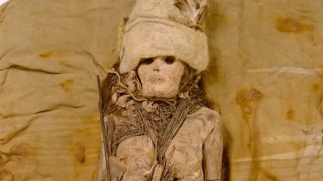 Identifican una misteriosa sustancia blanca untada en una momia de 3.600 años de antigüedad (foto 1)