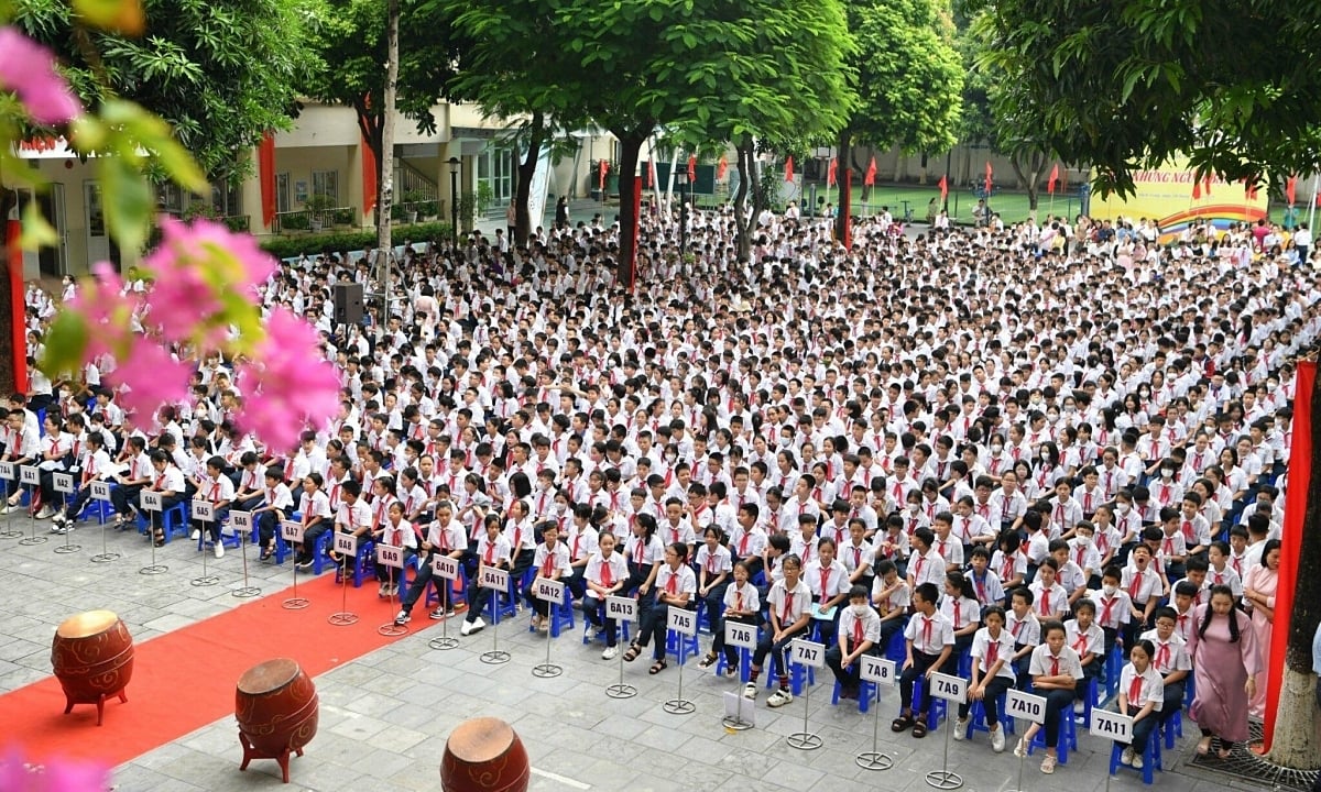 Hanoi to add 58,000 students to grade 6 next school year