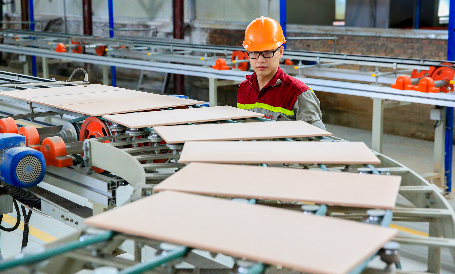 Doanh nghiệp Việt chi 2,5 triệu USD làm đá thiêu kết xuất khẩu Mỹ, EU - Ảnh 1.
