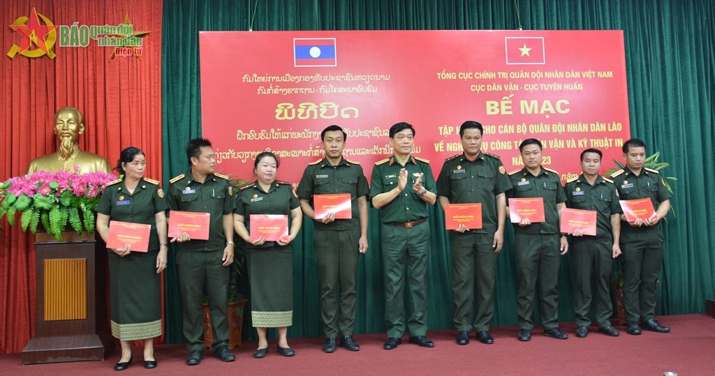 Closing ceremony of training course on civil affairs and printing techniques for the Lao People's Army