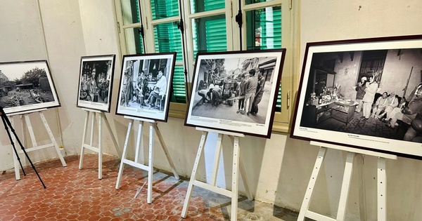 Discover the ancient capital through the photo exhibition "Hanoi"